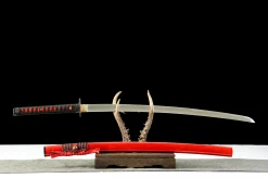 Alternative view of Éclipse Cramoisie - Katana Forge a la Main en 65Mn Spring Steel
