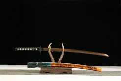 Alternative view of Éclat d'Or Sombre - Katana Forge a la Main en Acier a outils T10