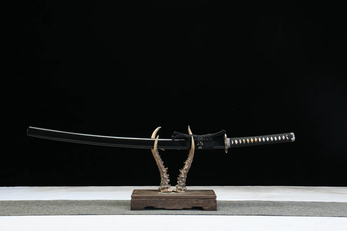 Le Tranchant Voilé - Katana Forge a la Main en Acier a outils T10