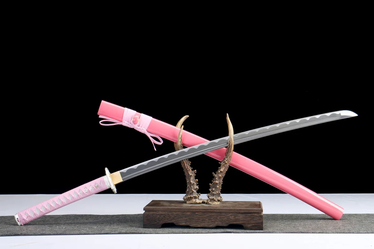 Tranchant Néon - Katana Forge a la Main en Acier au carbone 1045 - Image 4