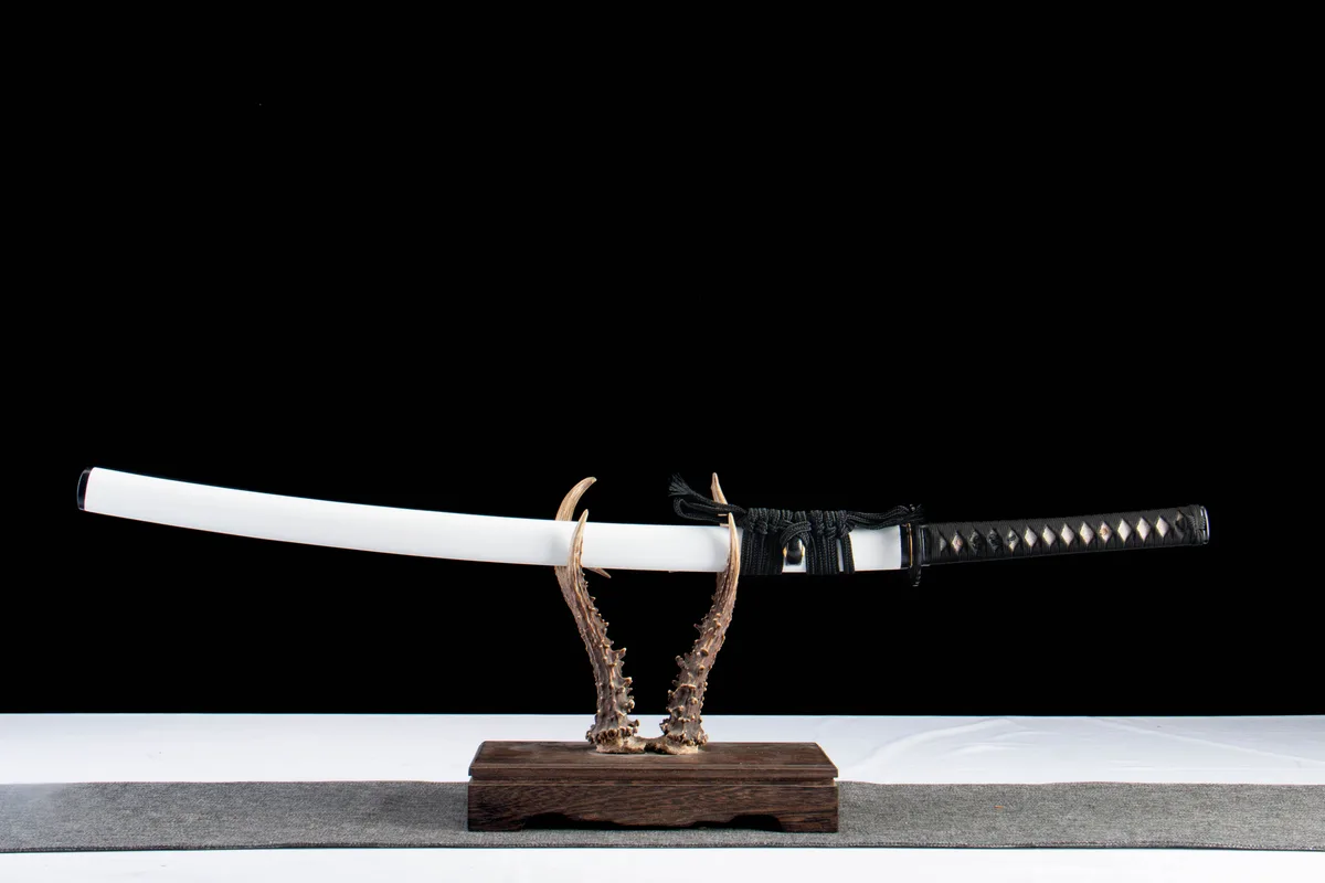Esprit Vide - Katana Forge a la Main en Acier au carbone 1065