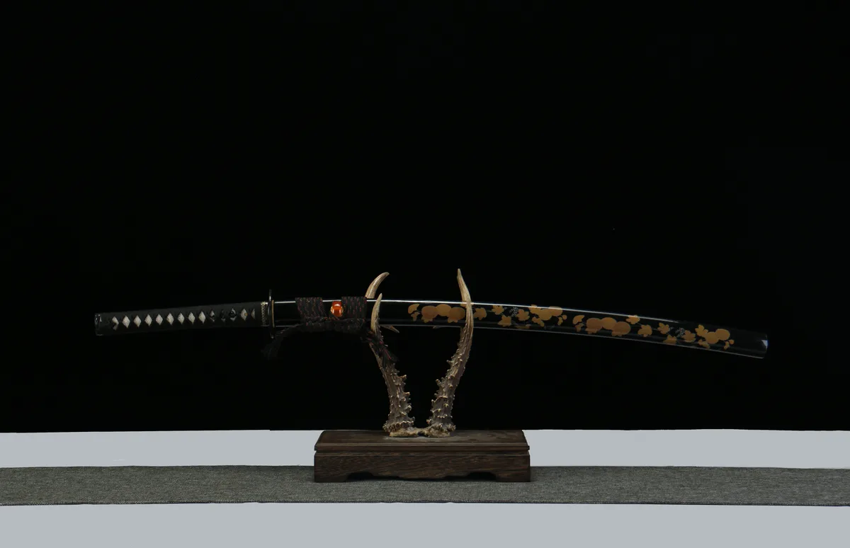 Lune en Fleurs - Katana Forge a la Main en Acier Damas