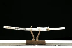 Éclat du Pic Glacé - Katana Forge a la Main en Carbon Steel