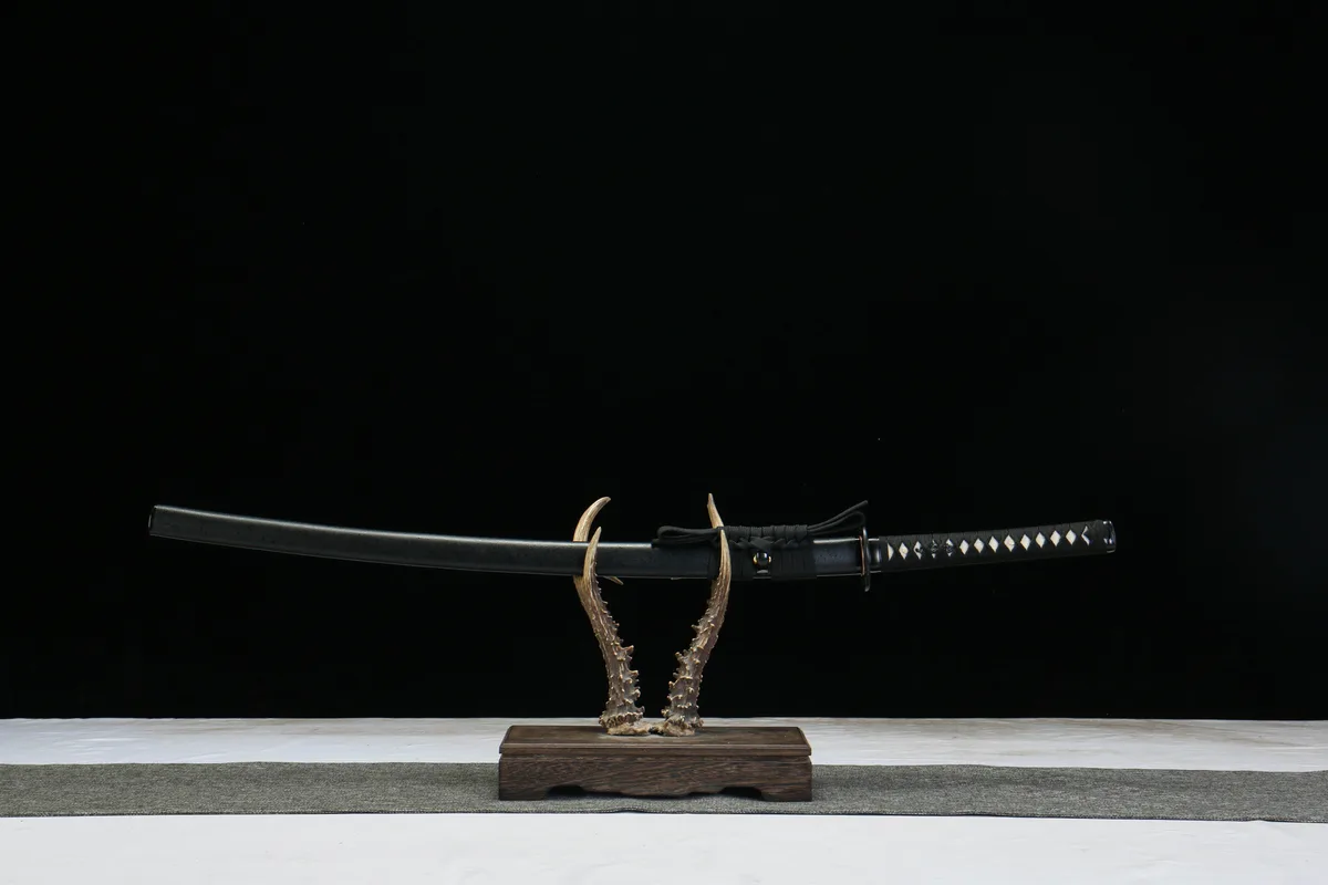 Spectre Obscur - Katana Forge a la Main en High Carbon Steel
