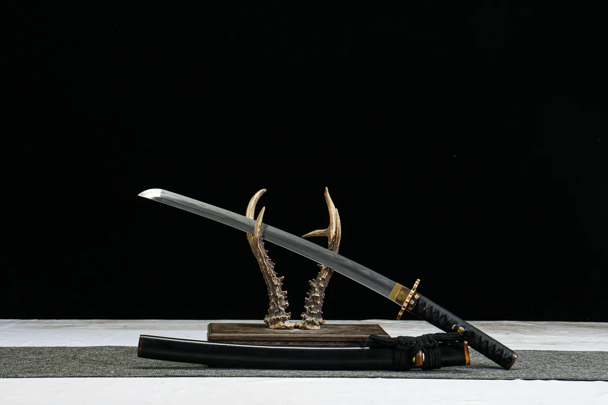 Orchidée Silencieuse - Wakizashi Forge a la Main en Acier forge main artisanal - Image 2